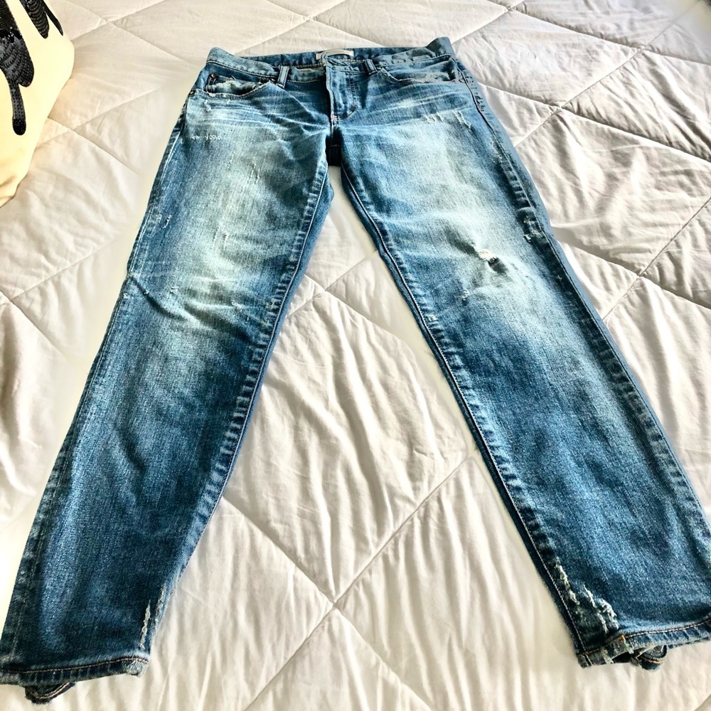 Moussy vintage women’s jeans. Size 27. Worn very few times